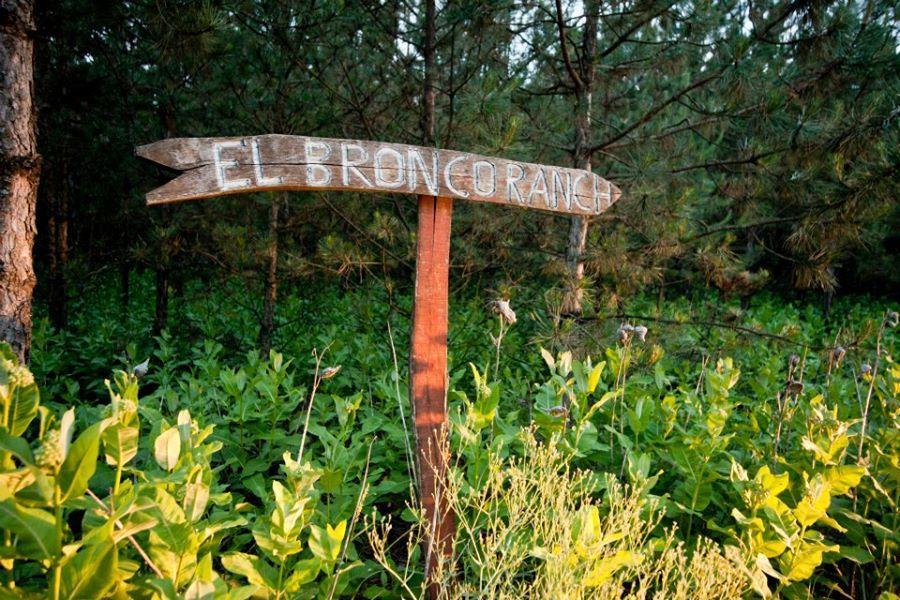 El Bronco Working Ranch Izsak ภายนอก รูปภาพ